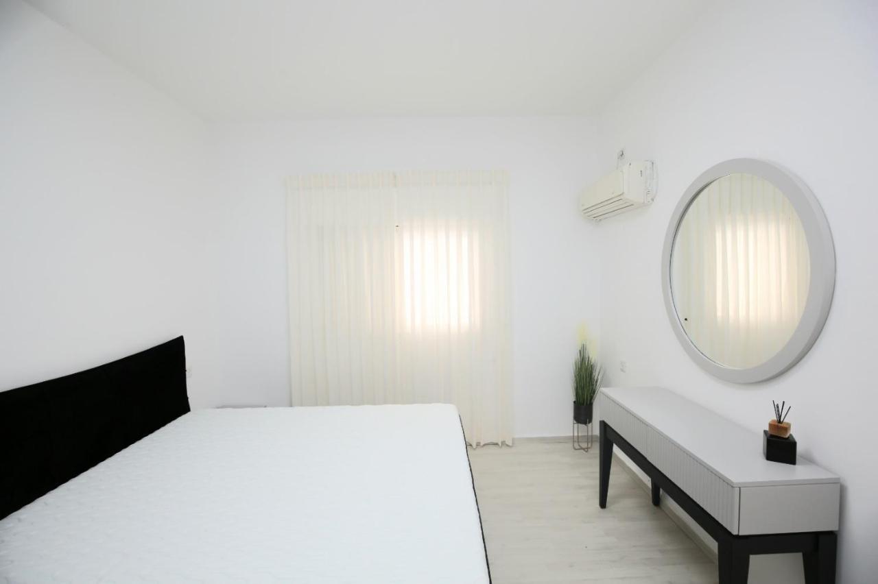 City Center Luxury Apartment In Netanya Exterior photo