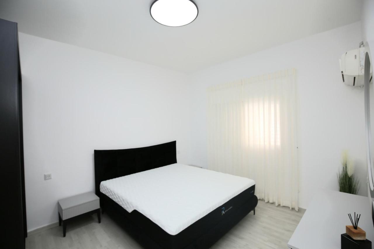 City Center Luxury Apartment In Netanya Exterior photo