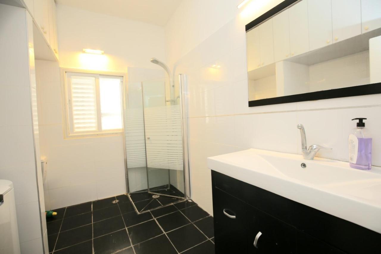 City Center Luxury Apartment In Netanya Exterior photo